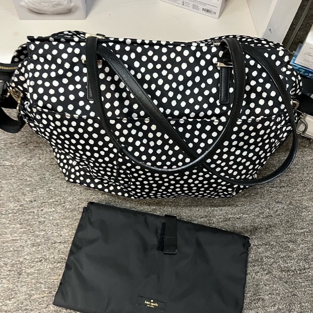 KATE SPADE Polka Dot Diaper Bag w Changing pad lots of  POCKETS EXCELLENT - Picture 3 of 5